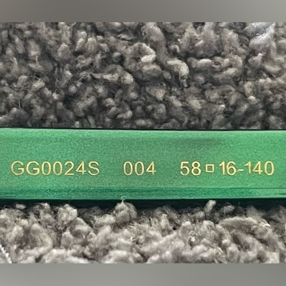 EUC Gucci Oversize Gradient Sunglasses Green Frames Case and cloth included - Picture 7 of 12